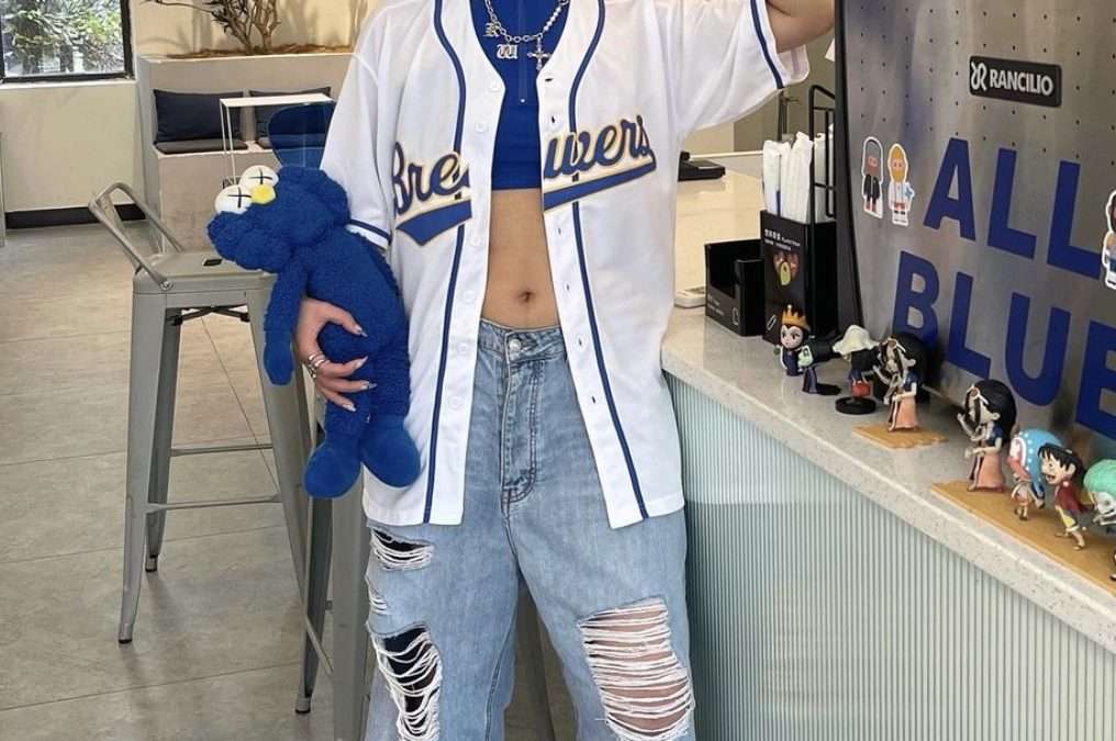 De beste Outfit Combinatie met Sneakers De beste Outfit Combinatie met Sneakers